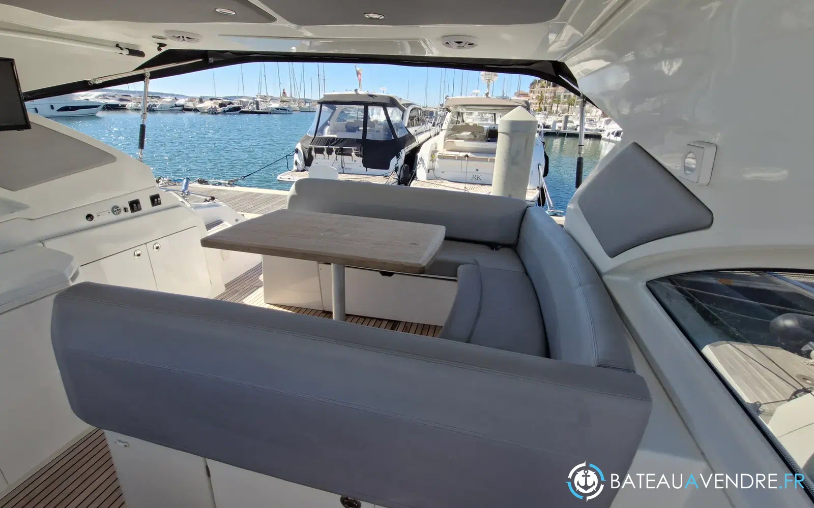 slider 13 Beneteau GT 44