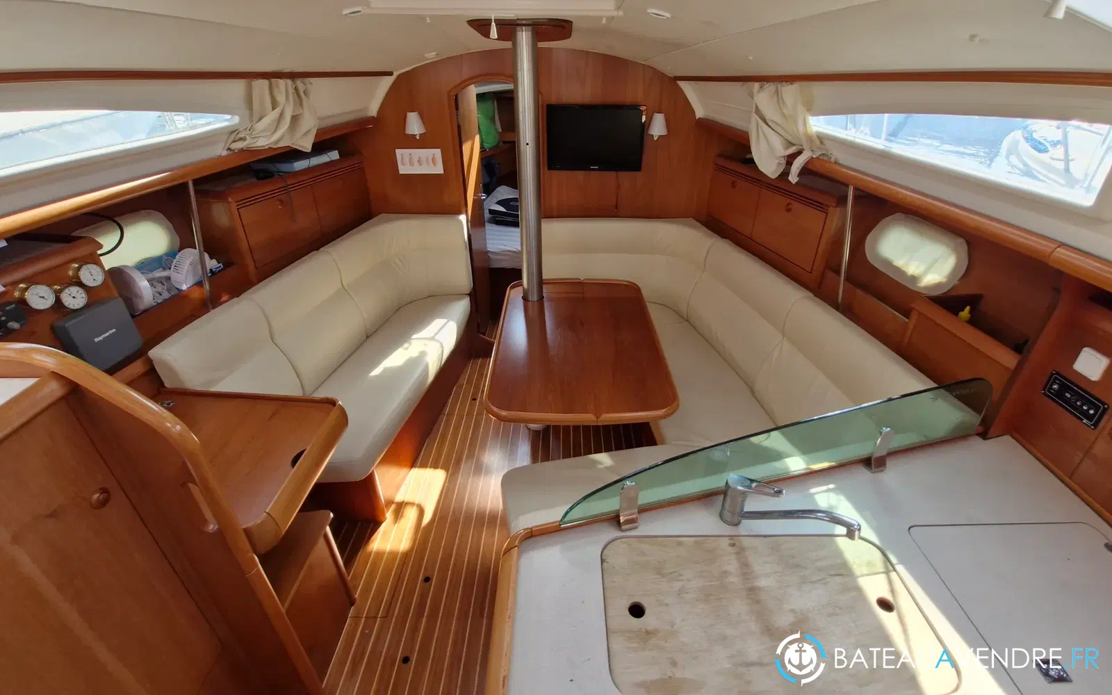 slider 9 Jeanneau Sun Odyssey 35