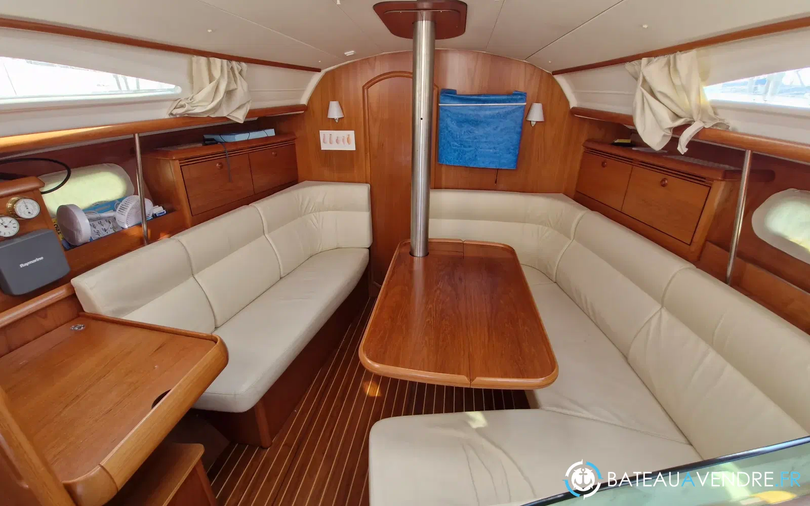 slider 6 Jeanneau Sun Odyssey 35