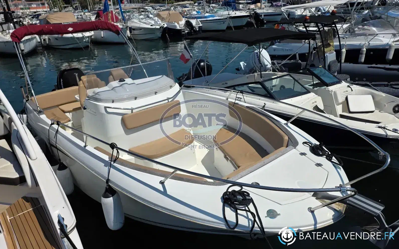 slider 1 Jeanneau Cap Camarat 7.5 CC