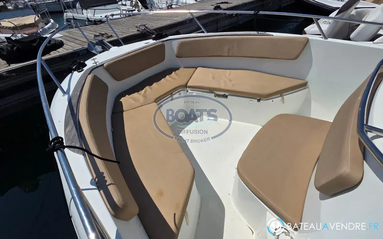 slider 2 Jeanneau Cap Camarat 7.5 CC