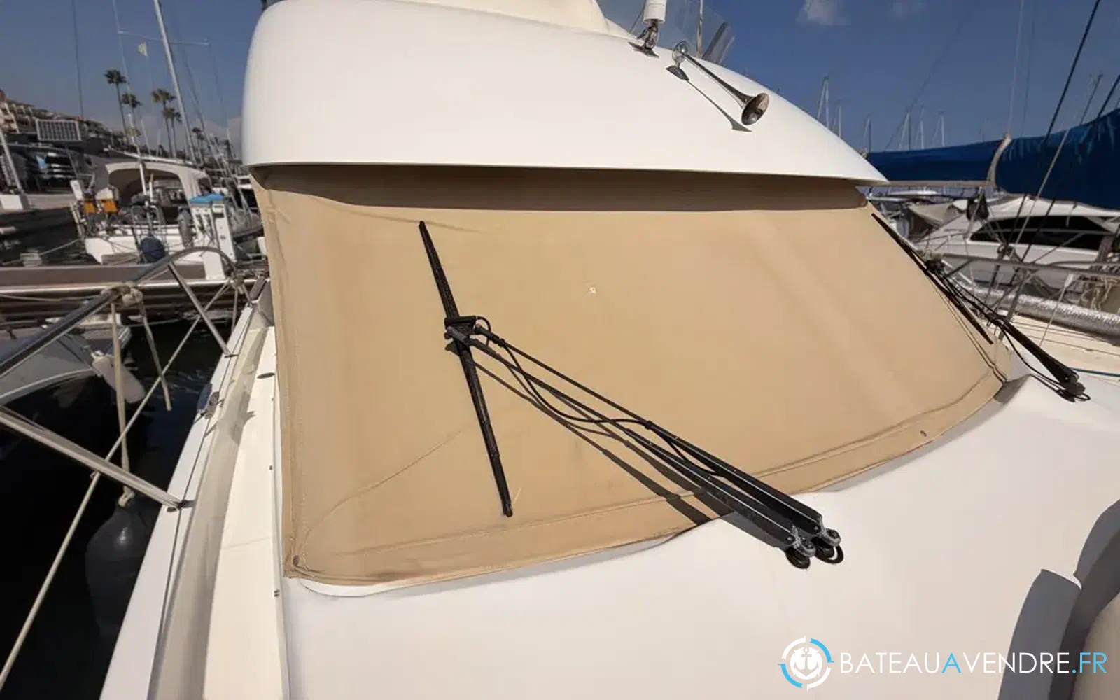 slider 11 Jeanneau Prestige 32