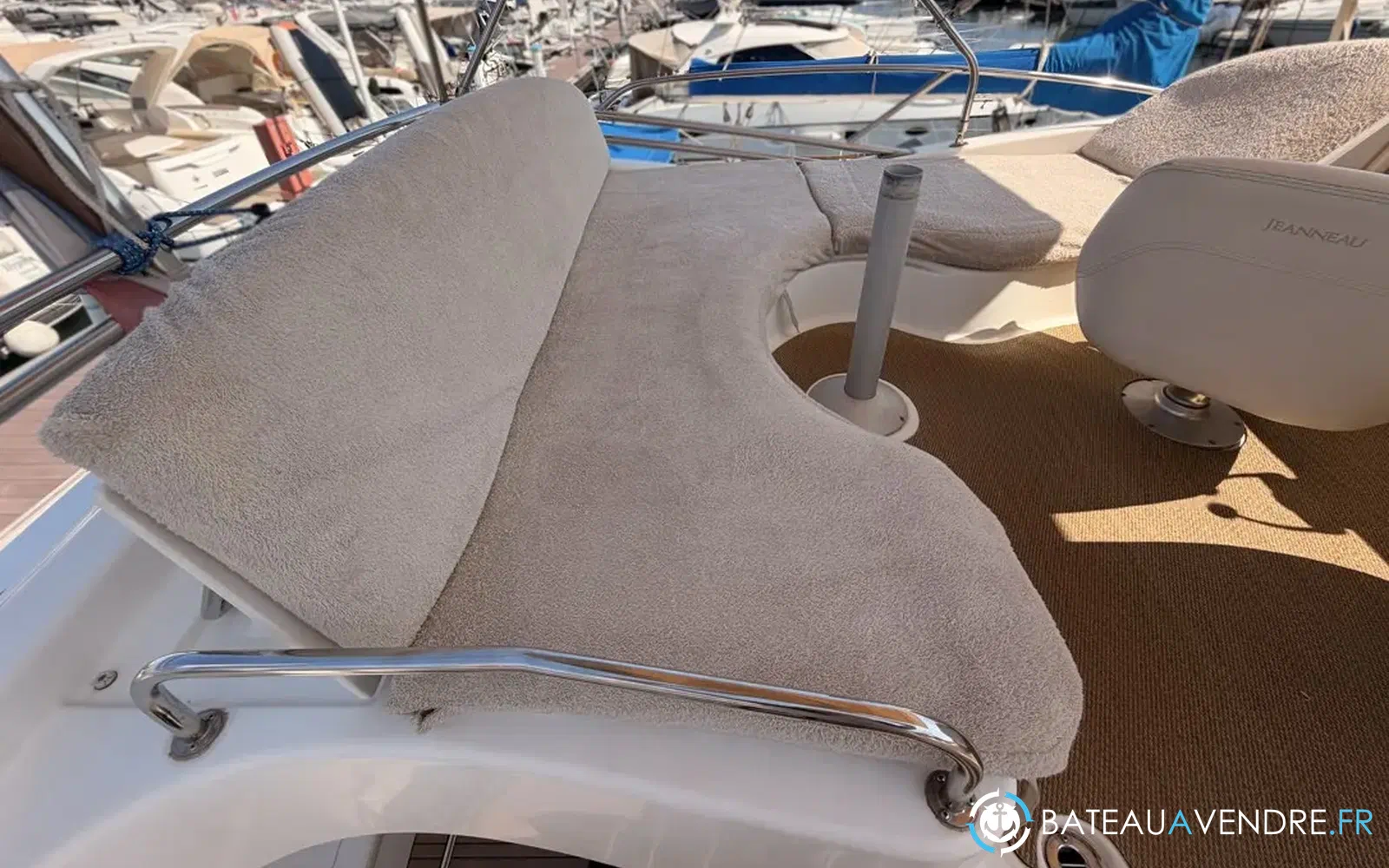 slider 14 Jeanneau Prestige 32
