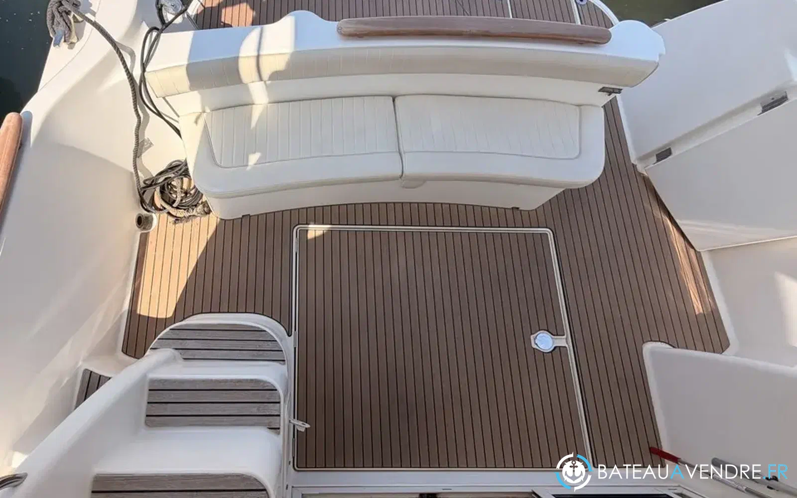 slider 18 Jeanneau Prestige 32
