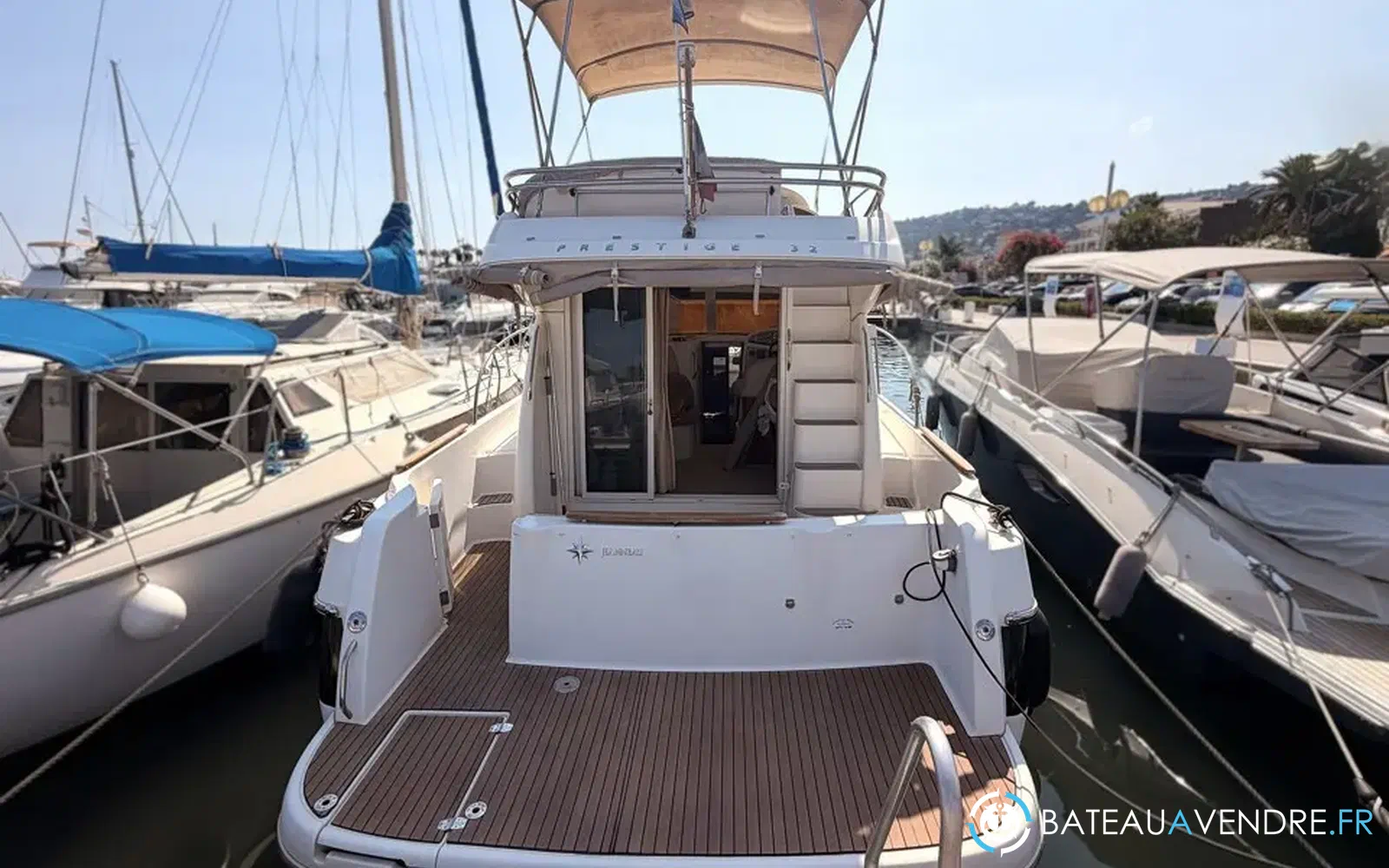 slider 1 Jeanneau Prestige 32