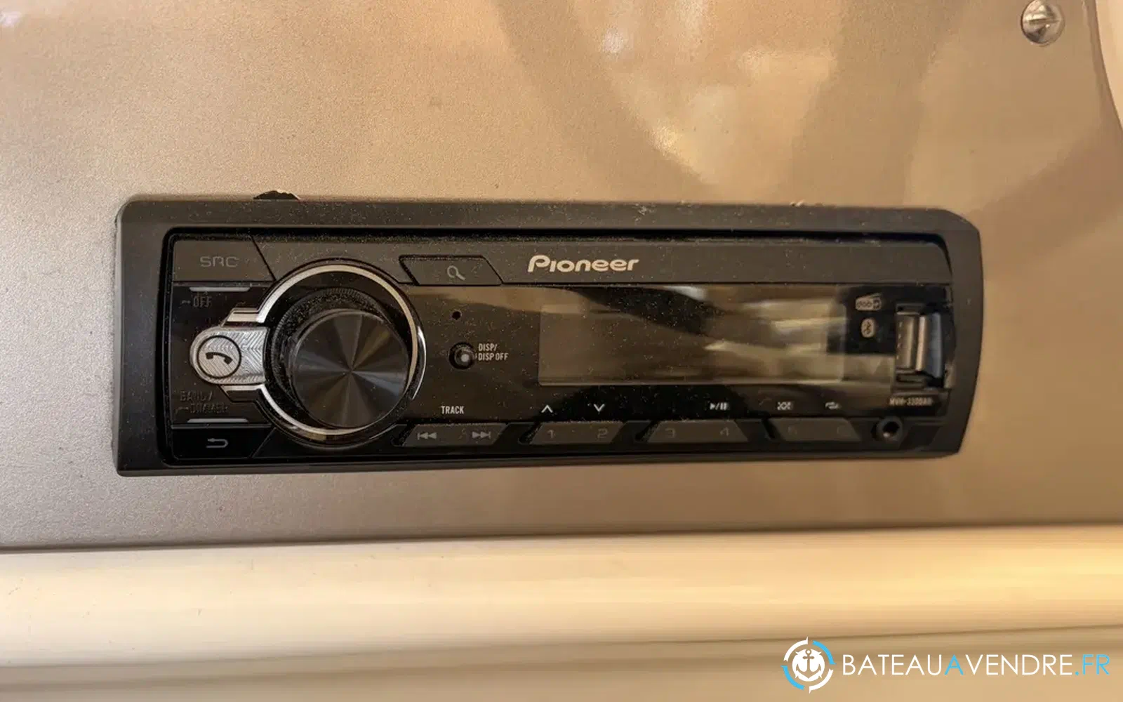 slider 28 Jeanneau Prestige 32