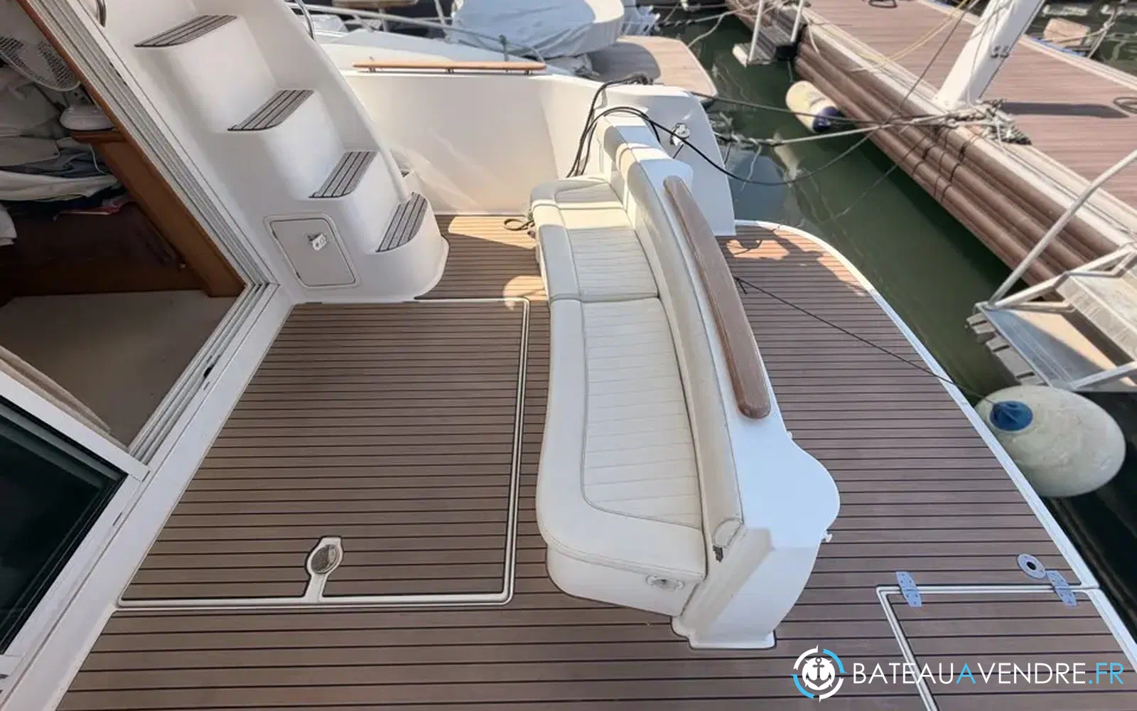 slider 6 Jeanneau Prestige 32