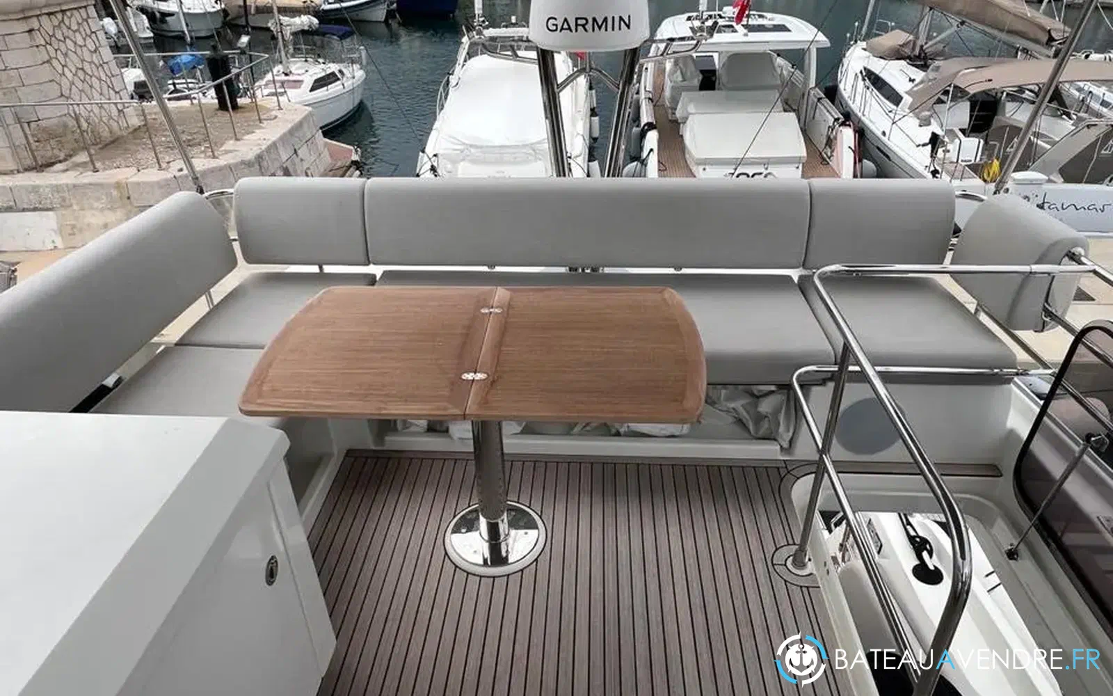 slider 9 Prestige Yachts F4.9