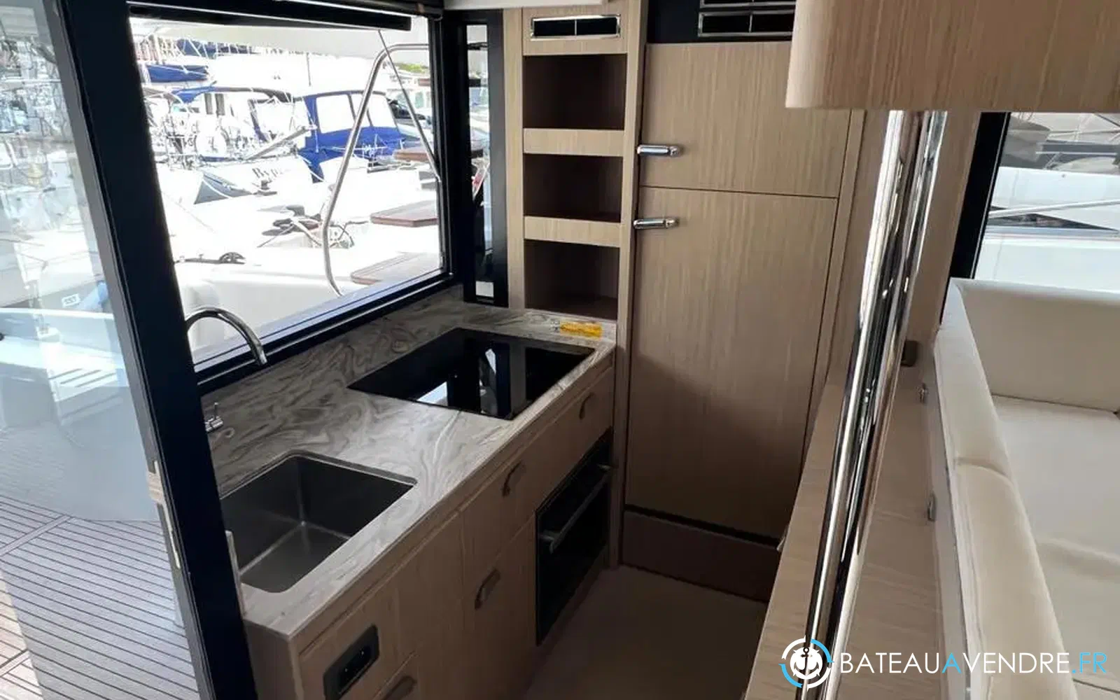 slider 16 Prestige Yachts F4.9