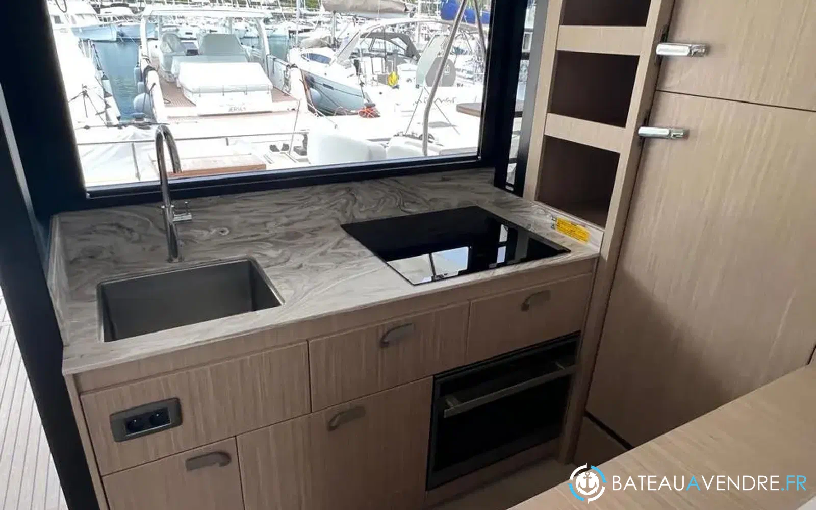slider 17 Prestige Yachts F4.9
