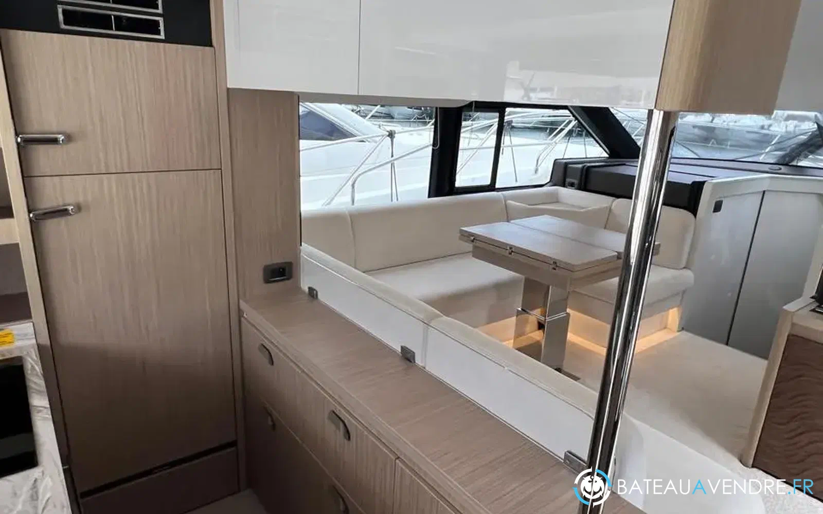 slider 18 Prestige Yachts F4.9