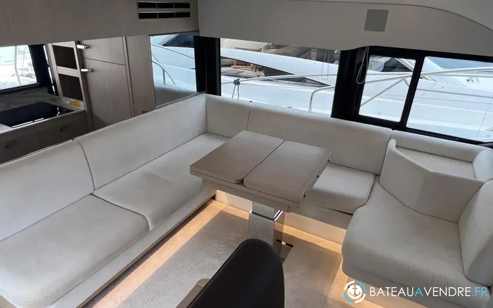 slider 19 Prestige Yachts F4.9