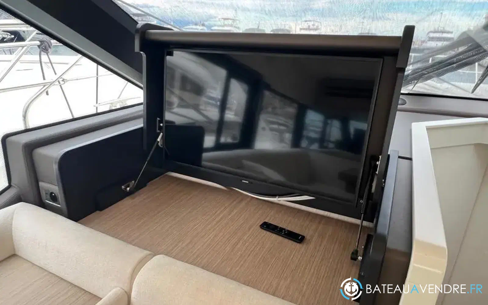 slider 22 Prestige Yachts F4.9