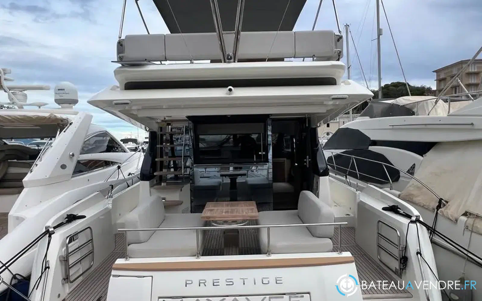 slider 2 Prestige Yachts F4.9
