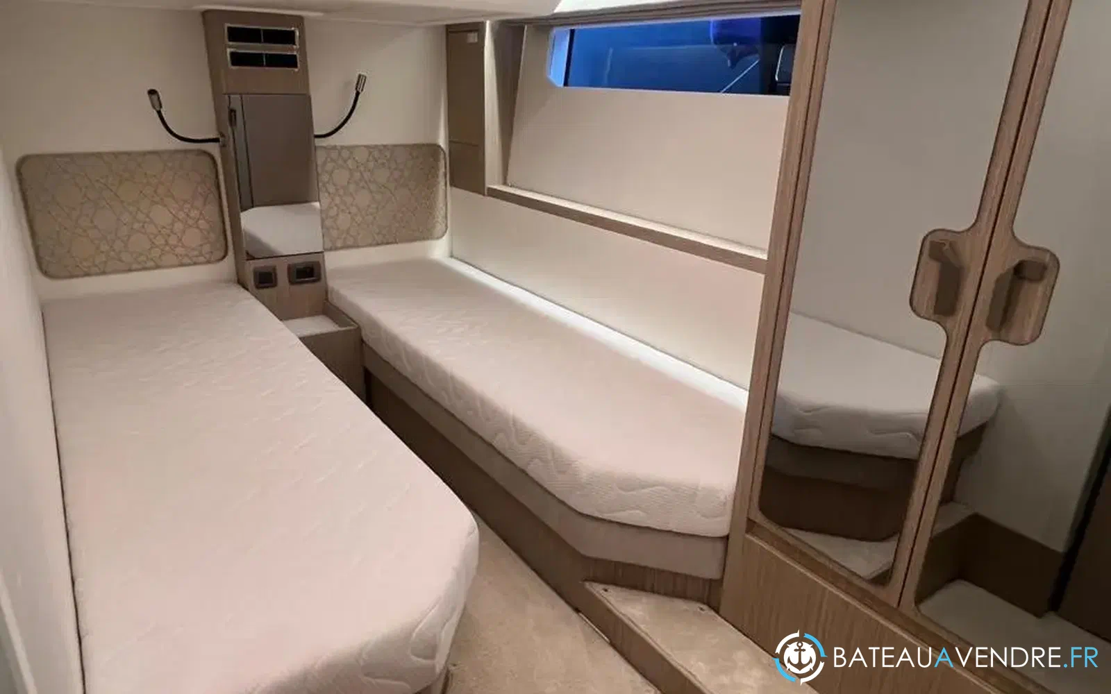 slider 30 Prestige Yachts F4.9