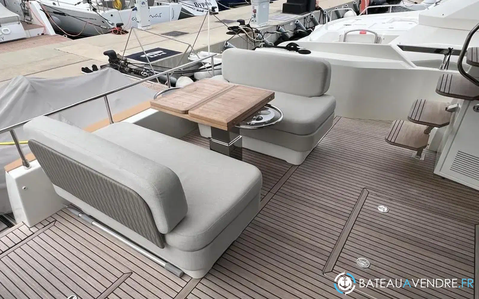 slider 4 Prestige Yachts F4.9