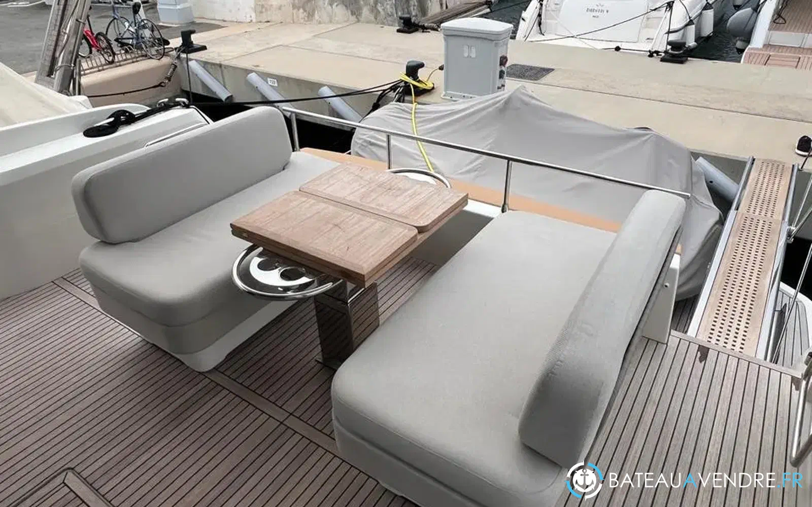 slider 5 Prestige Yachts F4.9