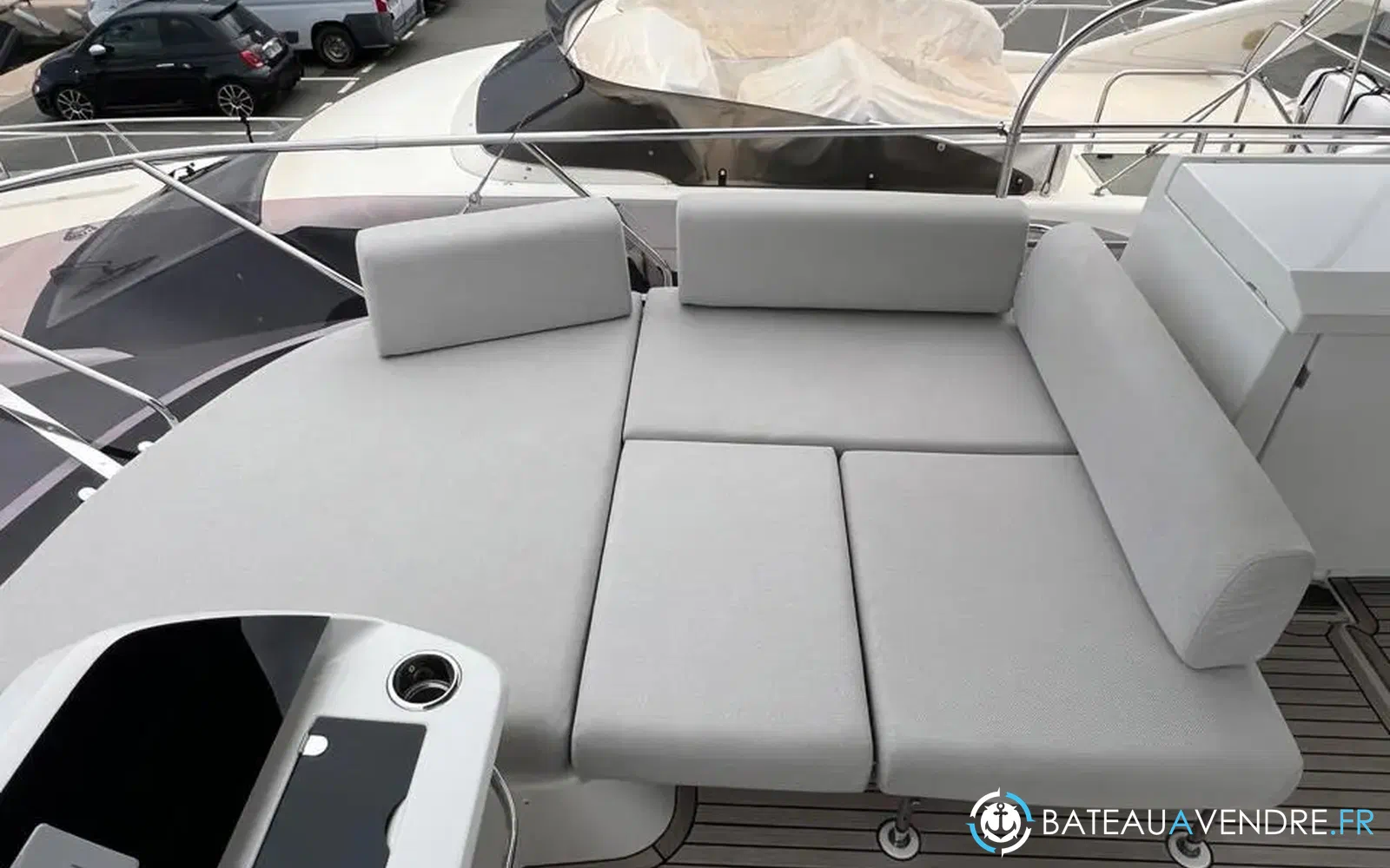 slider 7 Prestige Yachts F4.9