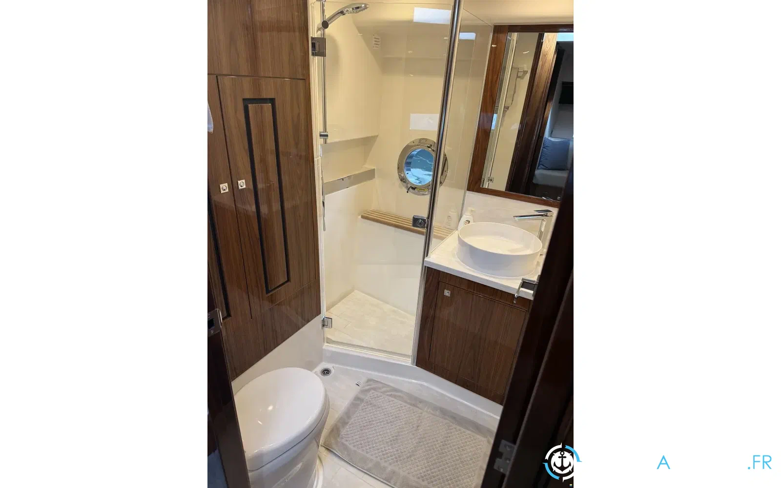 slider 2 Riviera 4800 SPORT YACHT SÉRIE II ÉDITION PLATINE