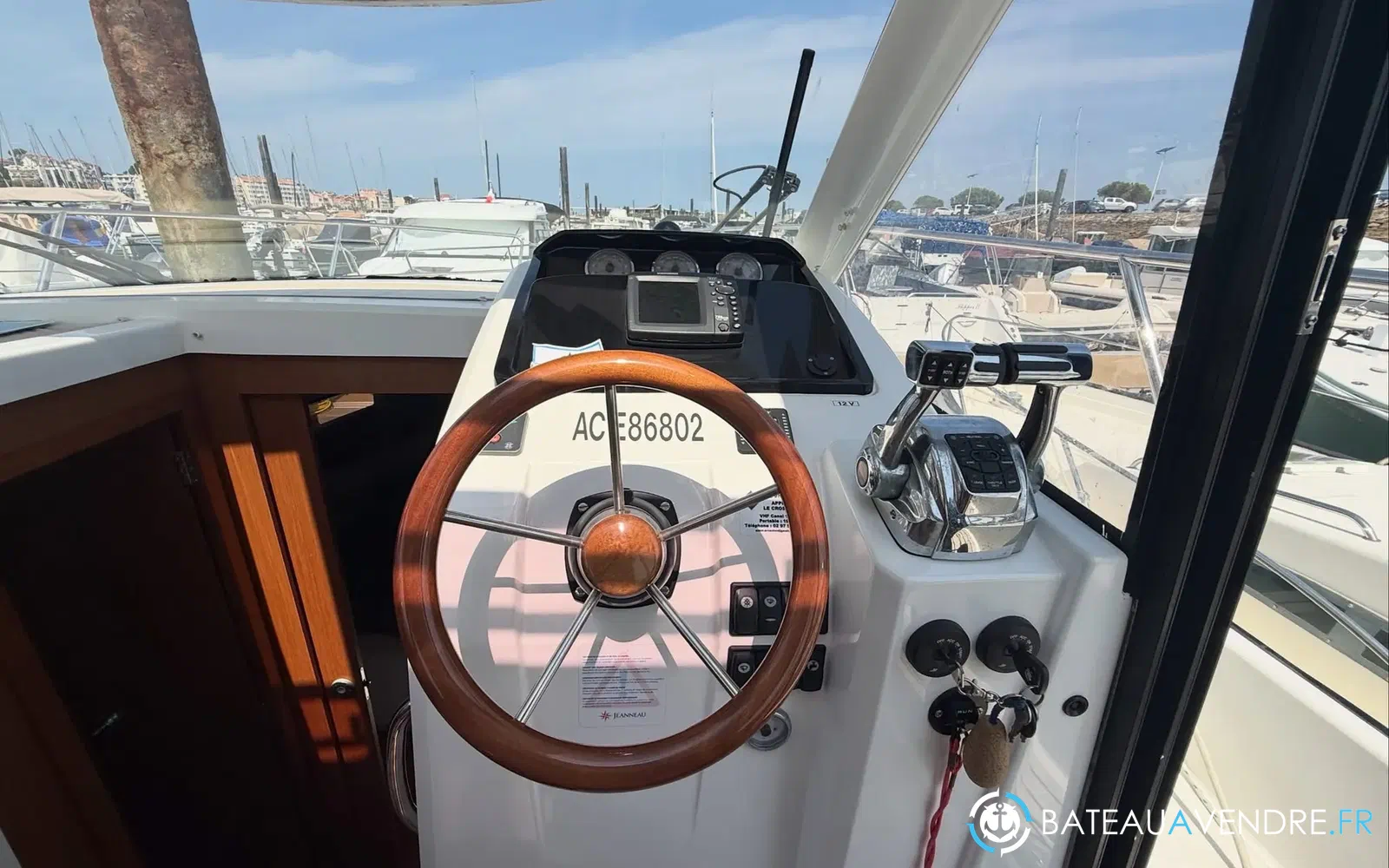 slider 13 Jeanneau Merry Fisher 855