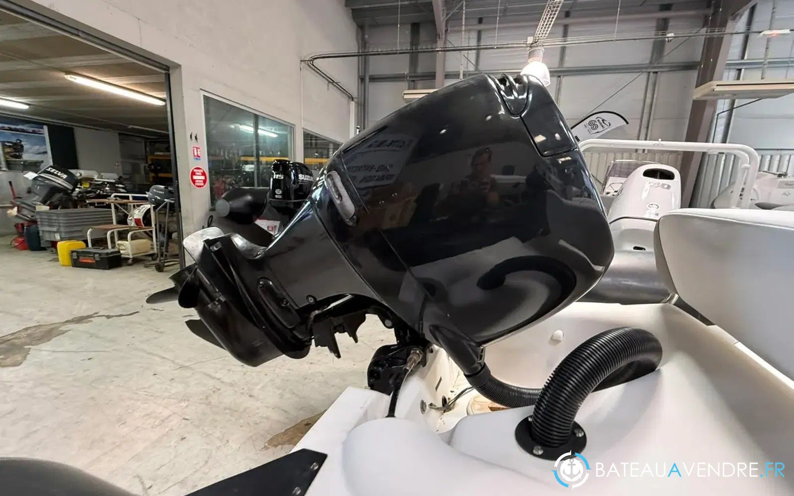 slider 8 Bombard Explorer 620 Sb