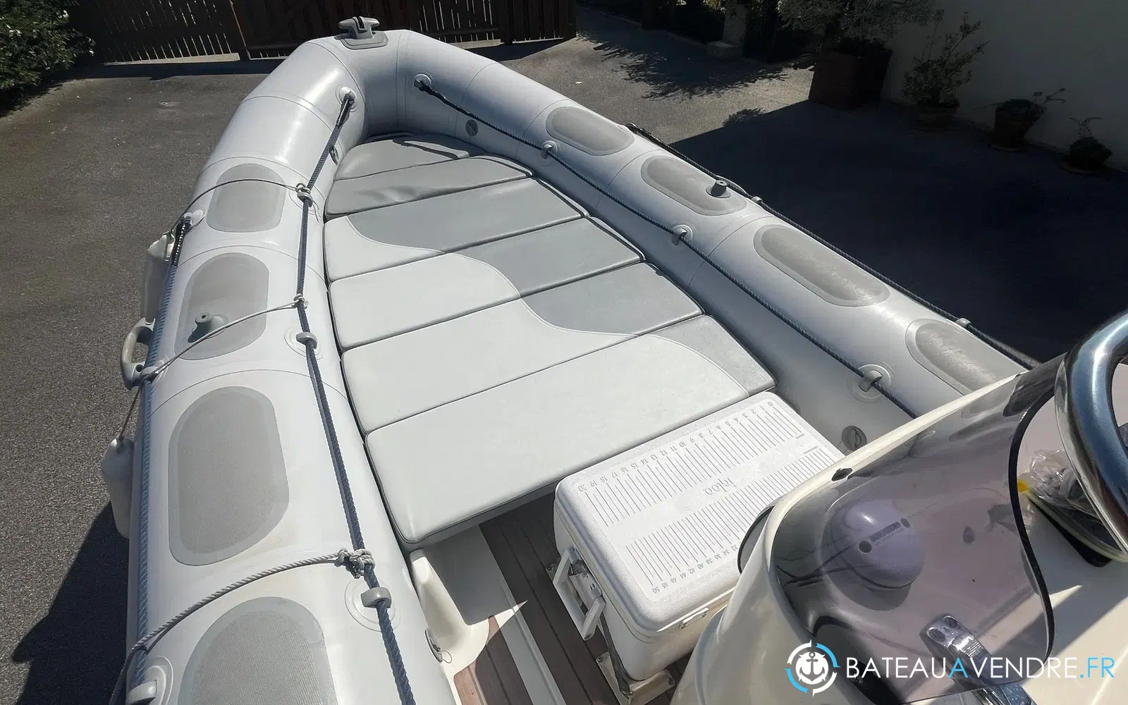 slider 9 Valiant V 520