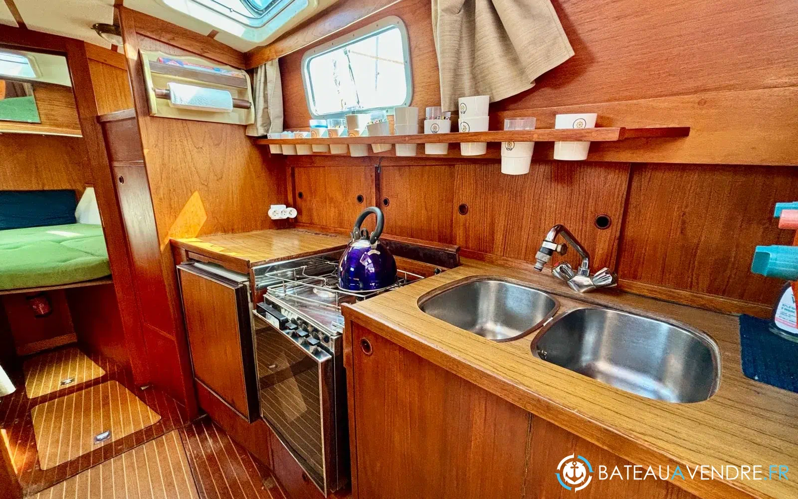 slider 21 Siltala Yachts Nauticat 33