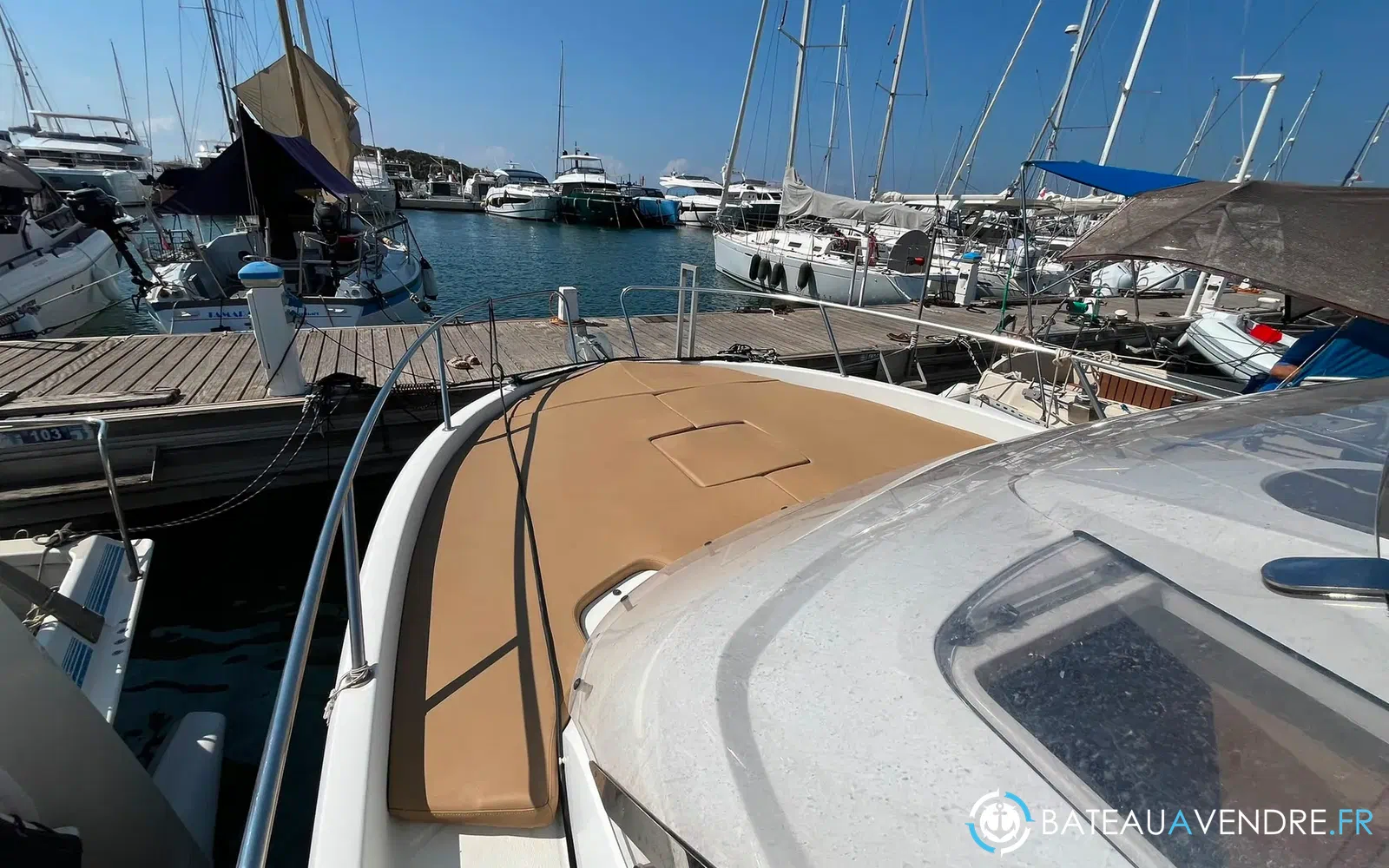 slider 11 Jeanneau Cap Camarat 8.5 WA