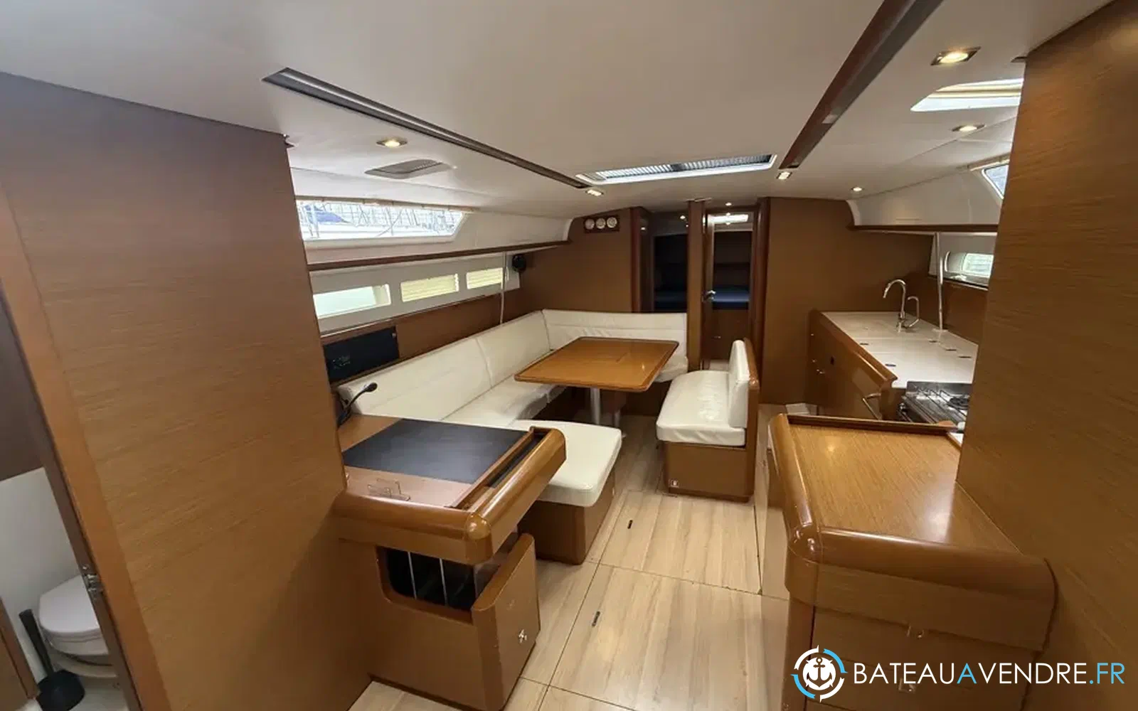 slider 13 Jeanneau Sun Odyssey 519