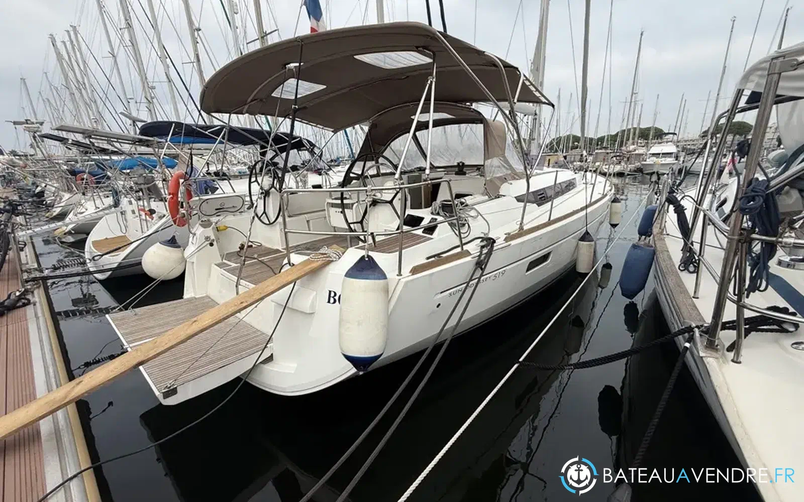 slider 15 Jeanneau Sun Odyssey 519