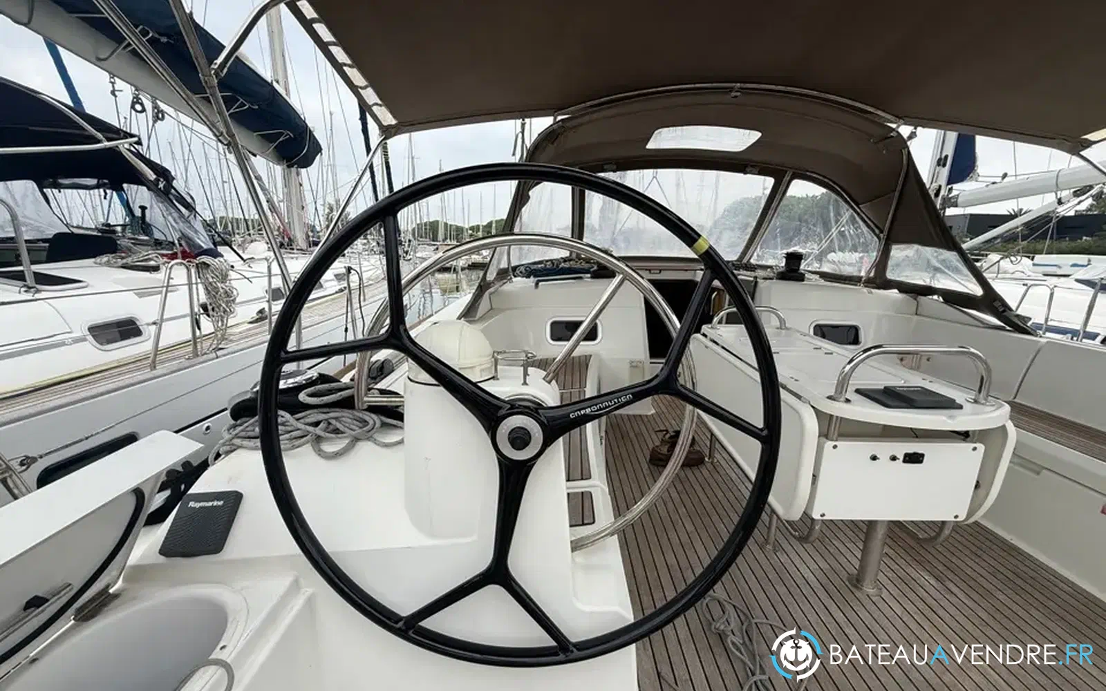 slider 18 Jeanneau Sun Odyssey 519