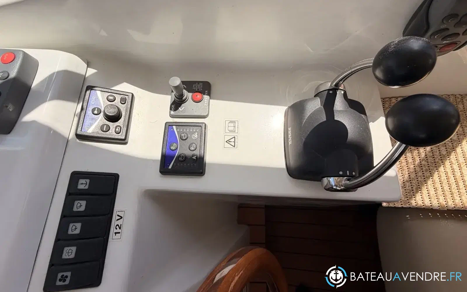 slider 24 Beneteau Antares 980