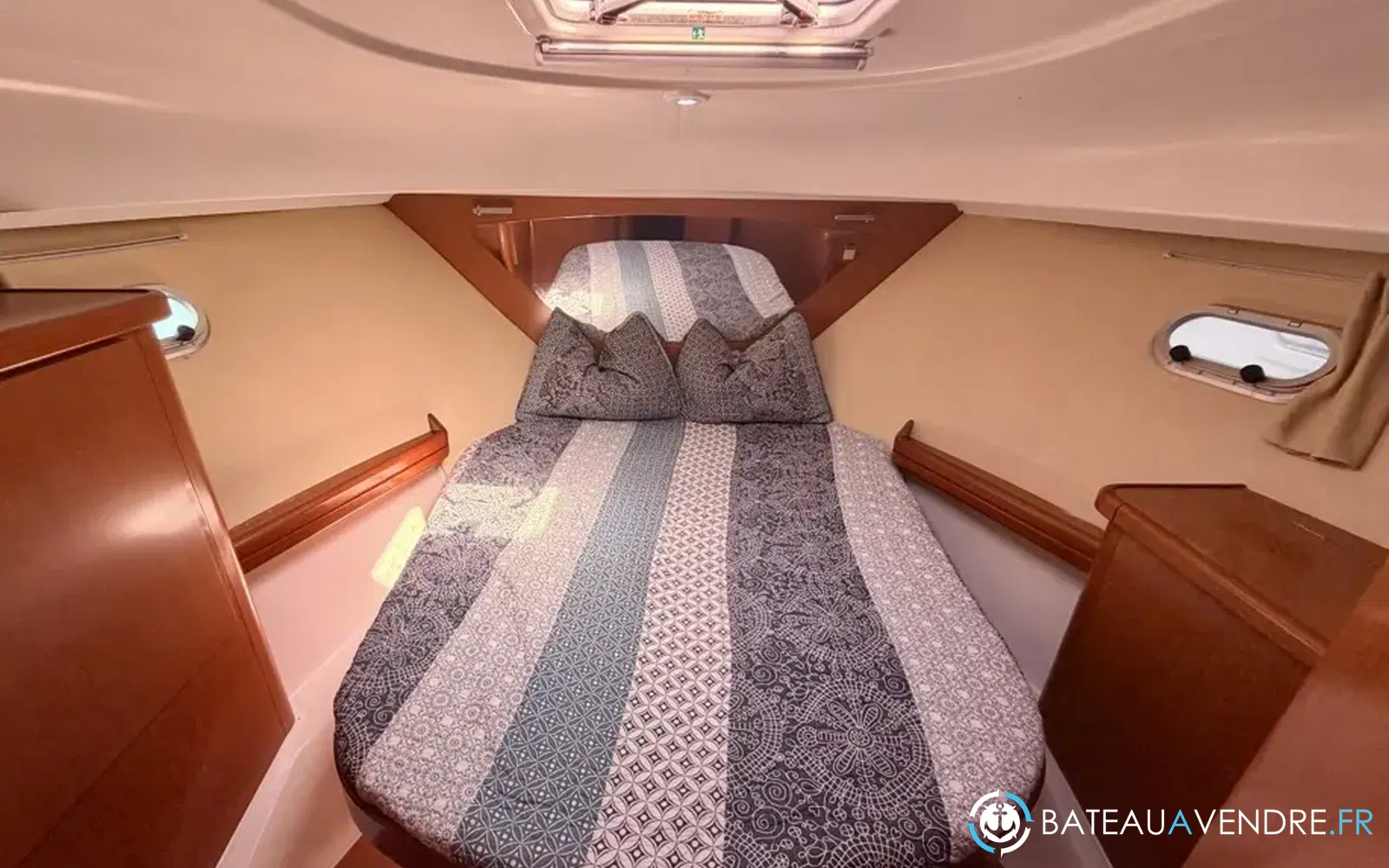 slider 30 Beneteau Antares 980