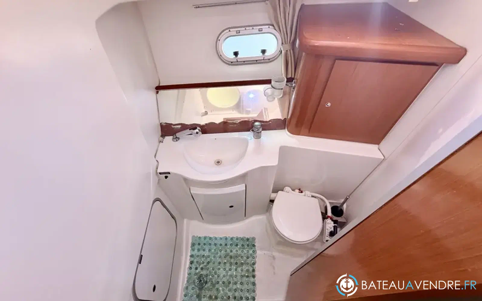 slider 34 Beneteau Antares 980