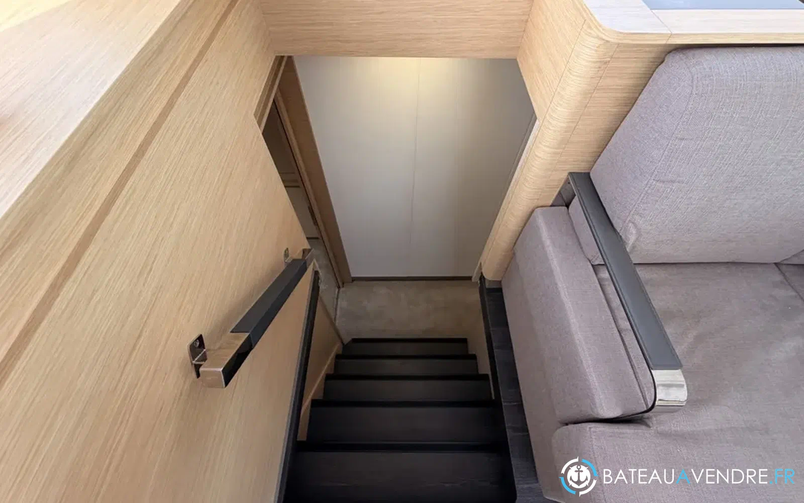 slider 13 Fountaine Pajot Aura 51