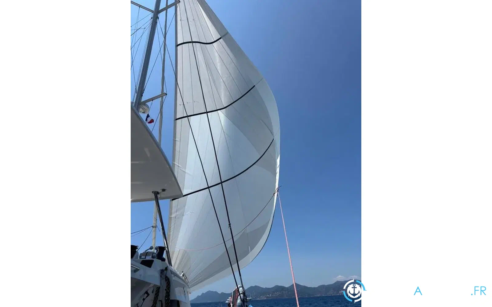 slider 15 Fountaine Pajot Aura 51