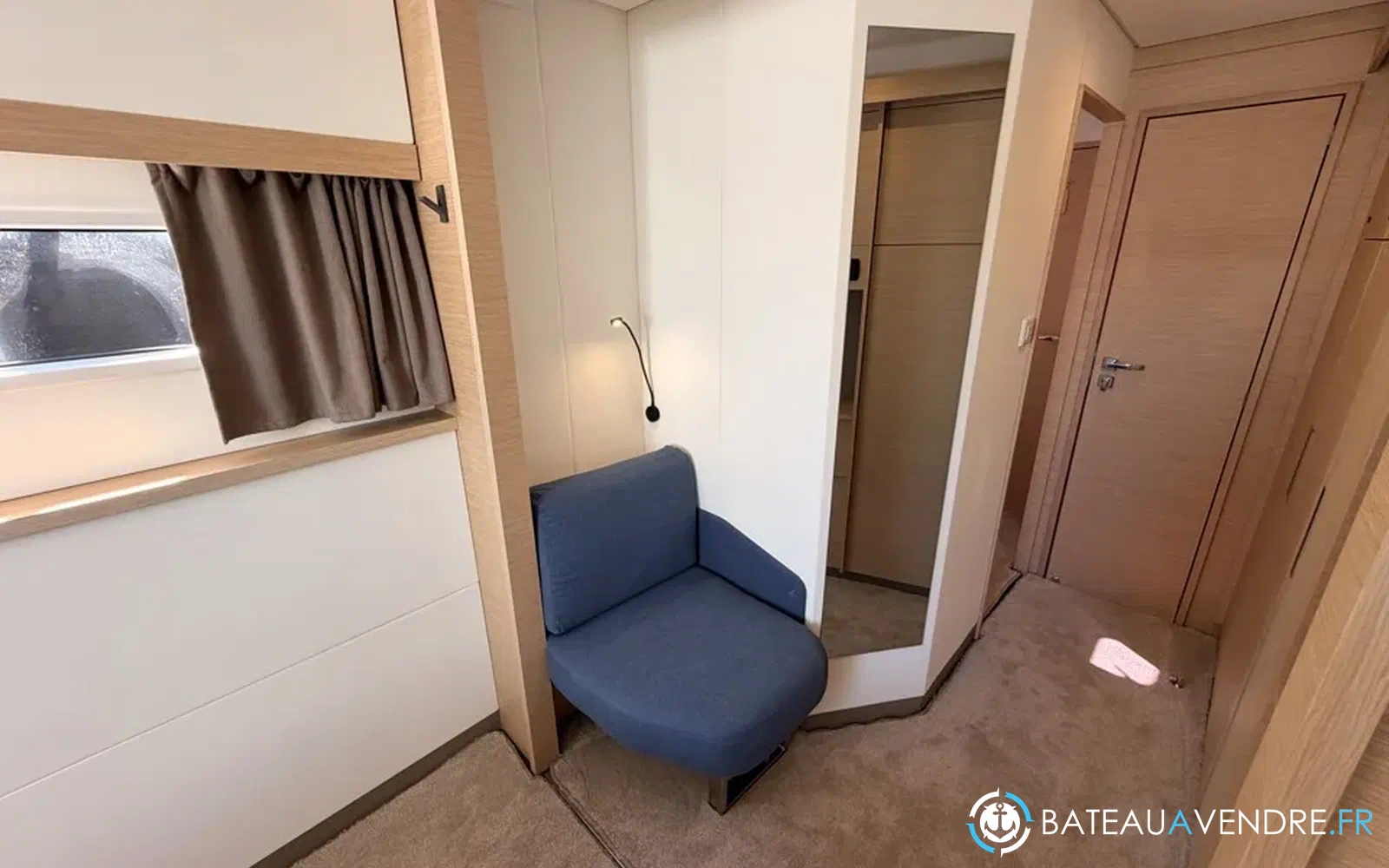 slider 16 Fountaine Pajot Aura 51