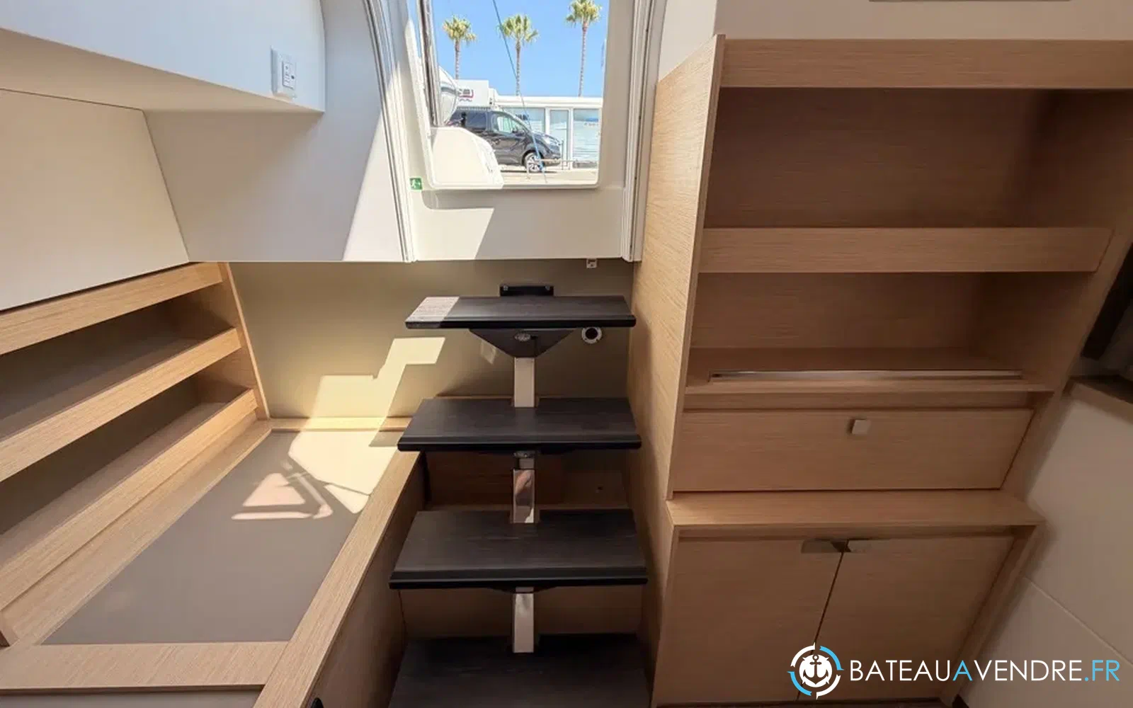 slider 21 Fountaine Pajot Aura 51