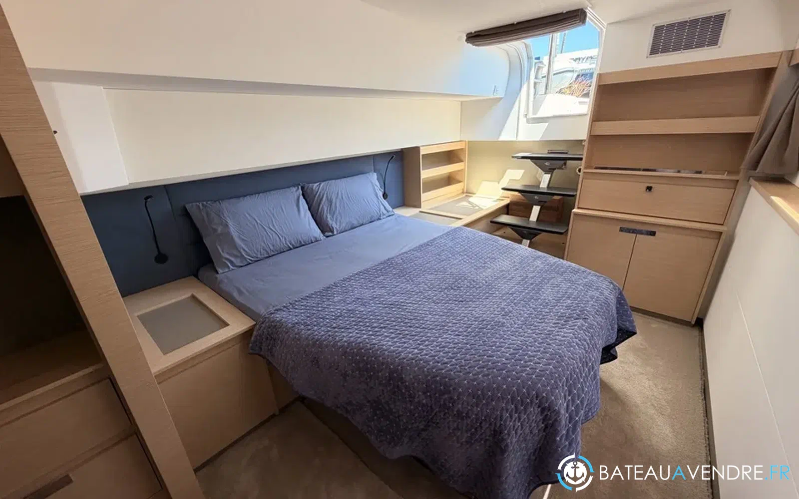 slider 22 Fountaine Pajot Aura 51
