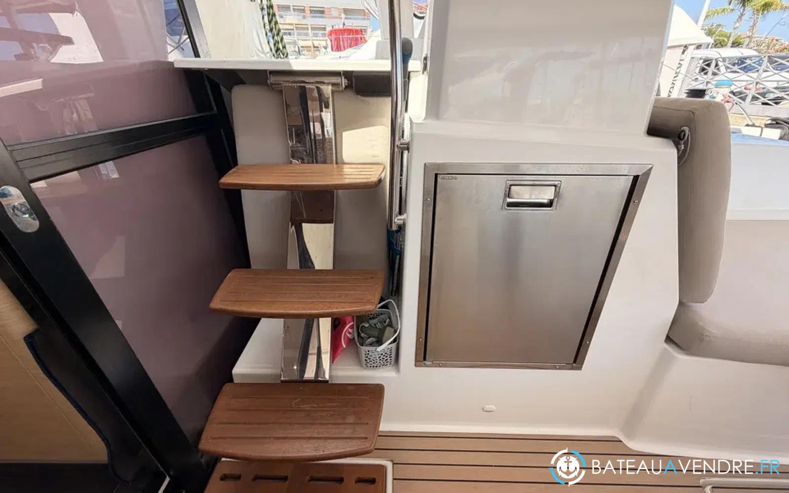 slider 23 Fountaine Pajot Aura 51