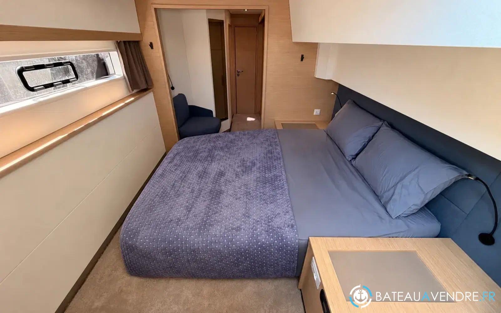 slider 2 Fountaine Pajot Aura 51