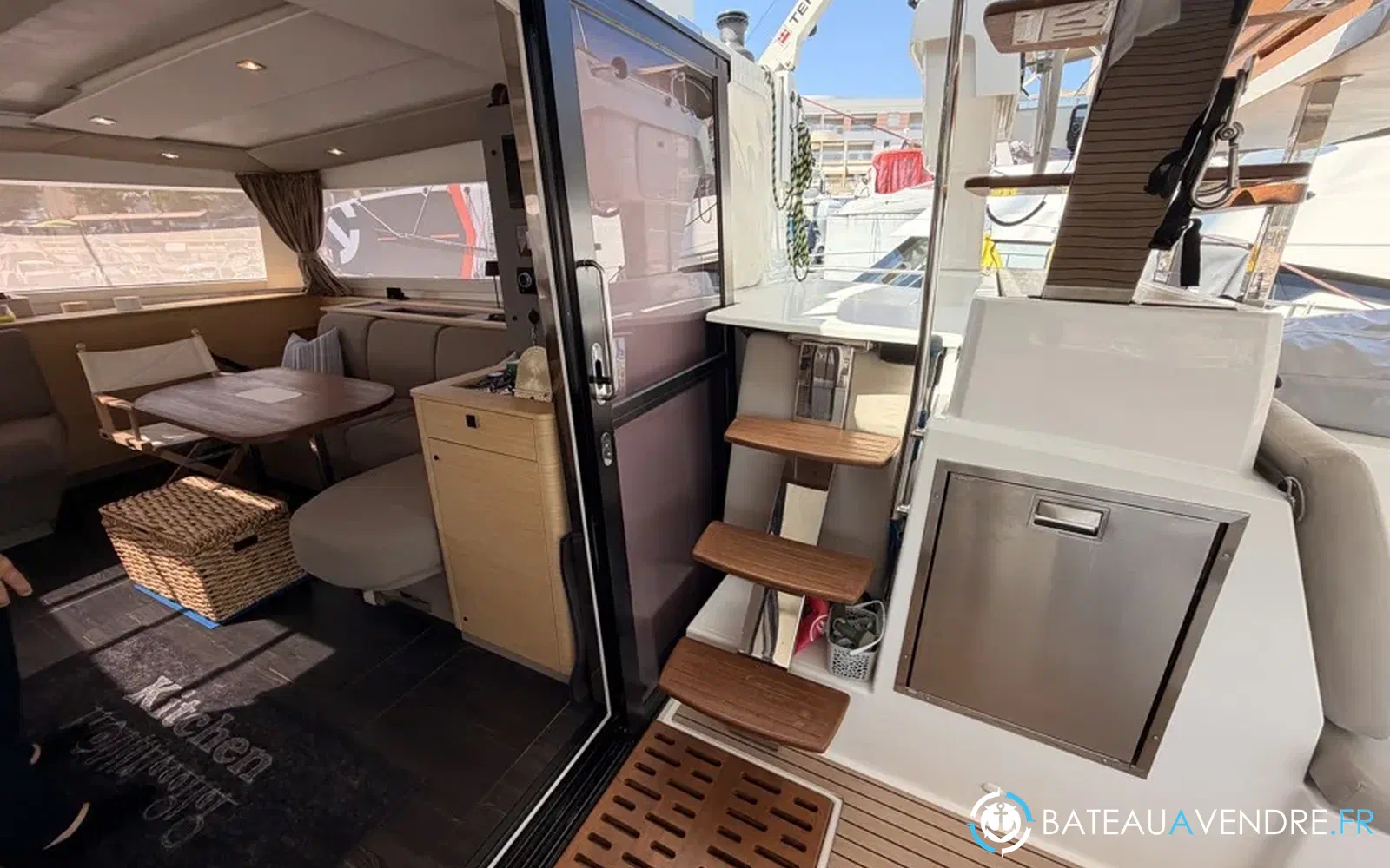 slider 38 Fountaine Pajot Aura 51