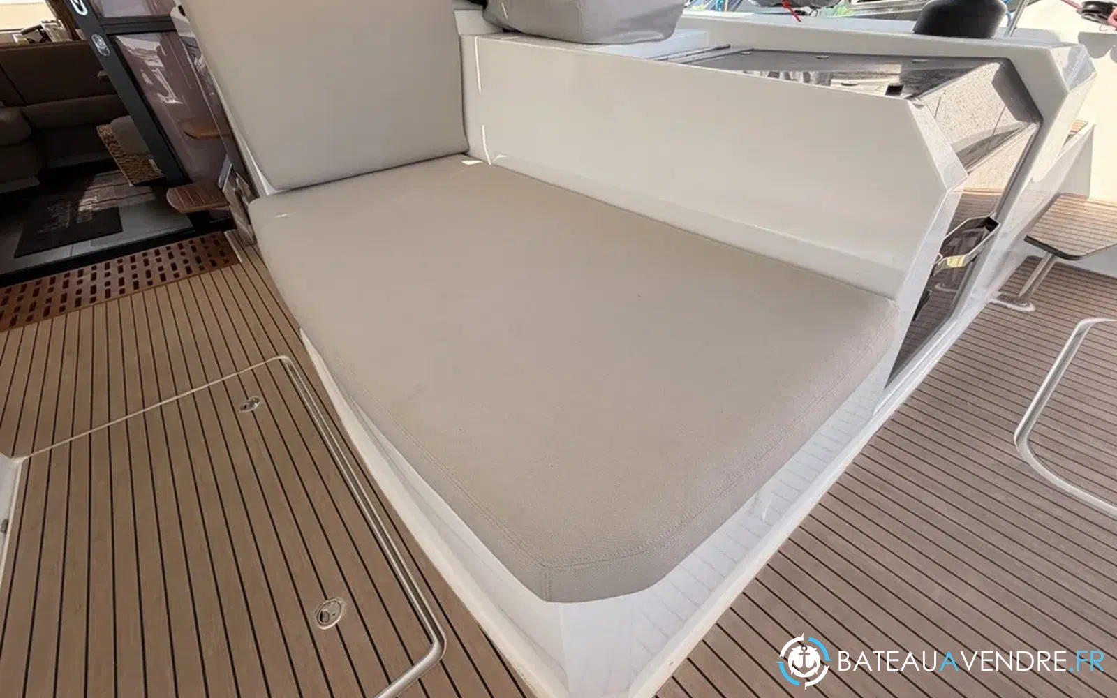 slider 39 Fountaine Pajot Aura 51