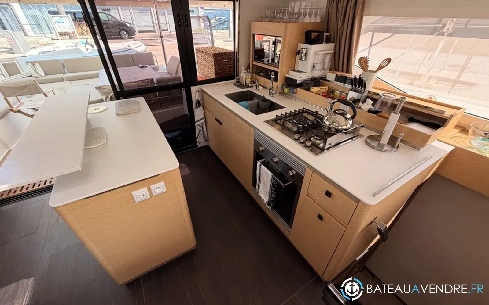 slider 42 Fountaine Pajot Aura 51