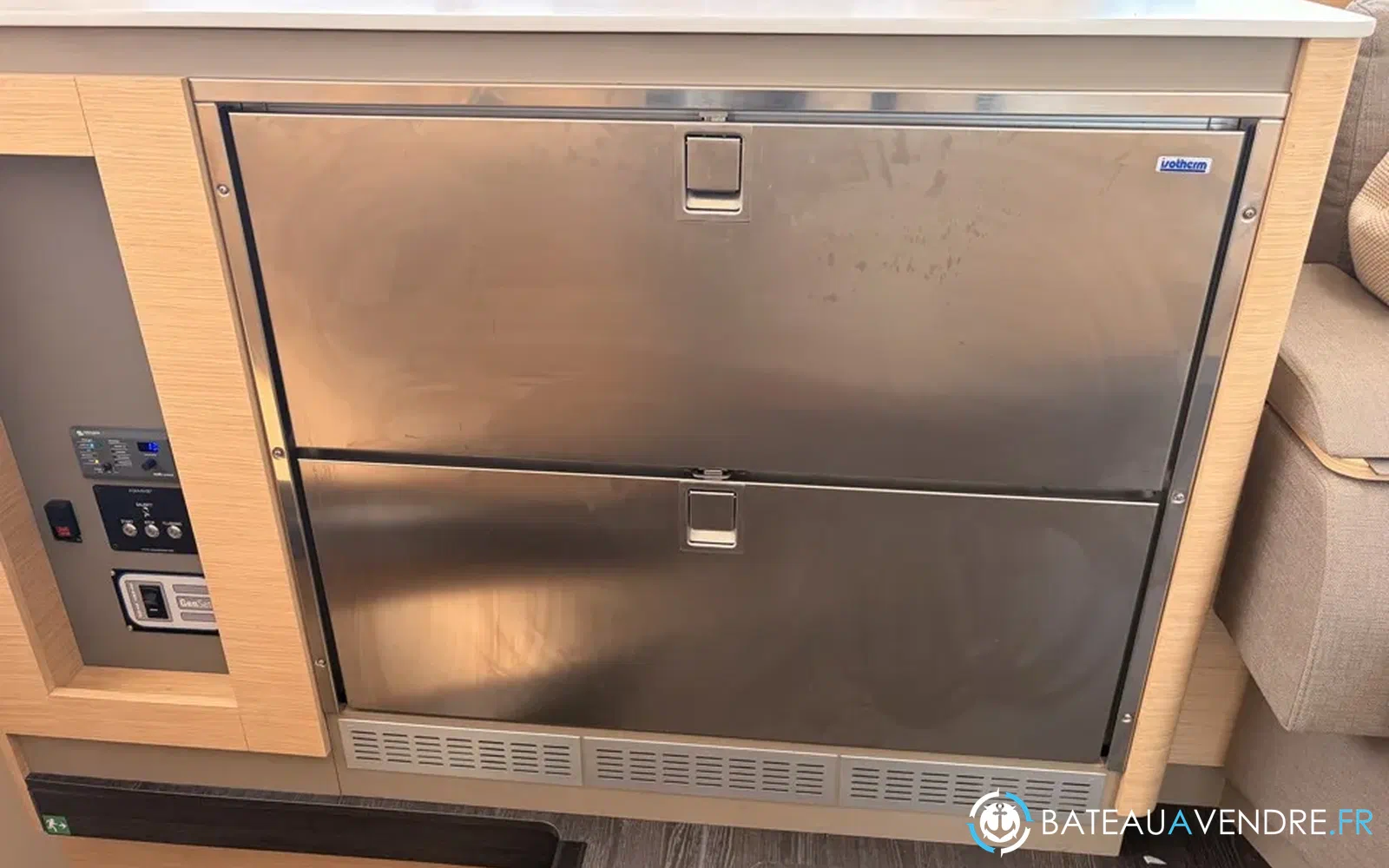 slider 73 Fountaine Pajot Aura 51