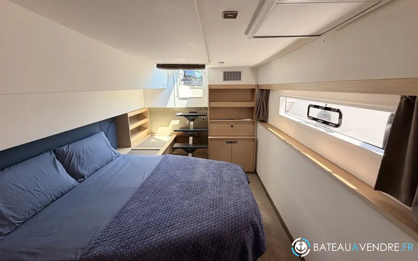slider 7 Fountaine Pajot Aura 51
