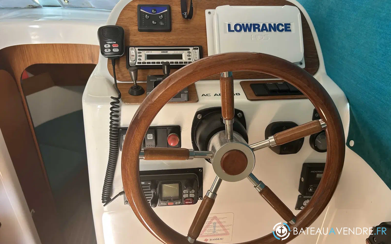 slider 6 Jeanneau Merry Fisher 805