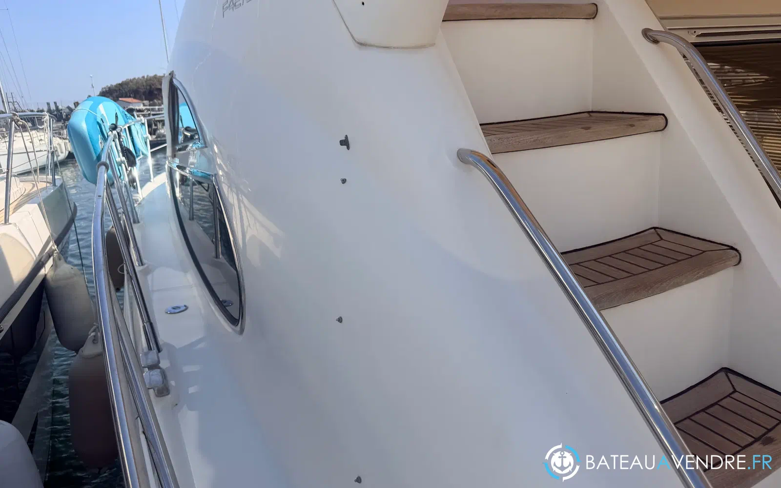 slider 9 Sealine F 42/5