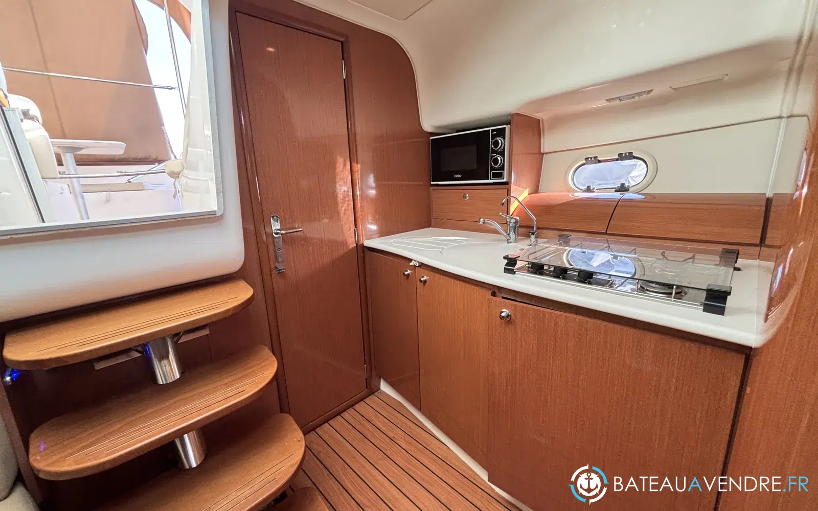 slider 4 Prestige Yachts Prestige 34 hard top