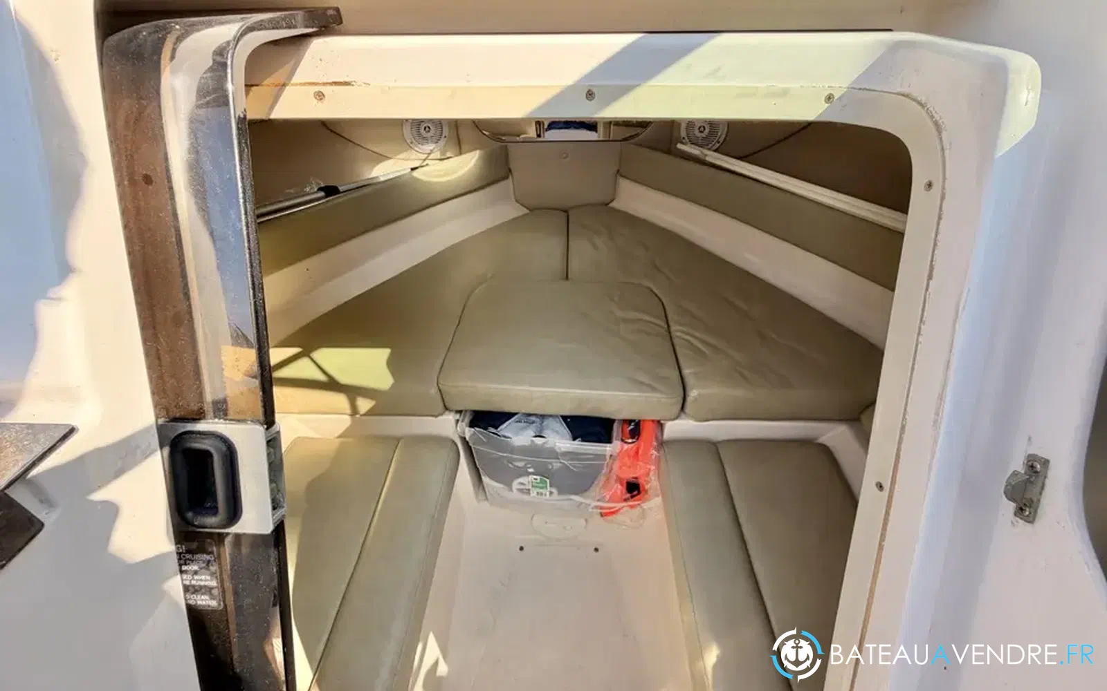 slider 22 Regal 2250 Cuddy